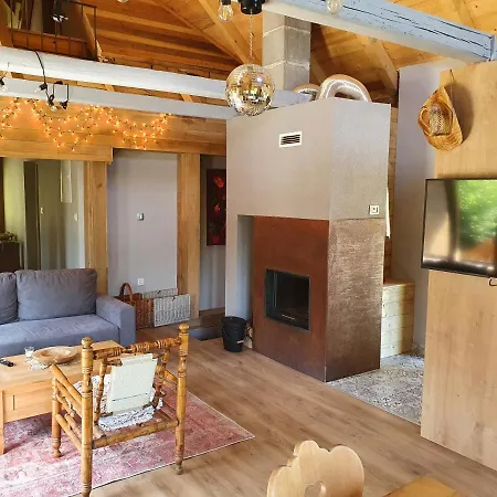 別荘 Starry Laz Mountain House ラブナ・ゴラ